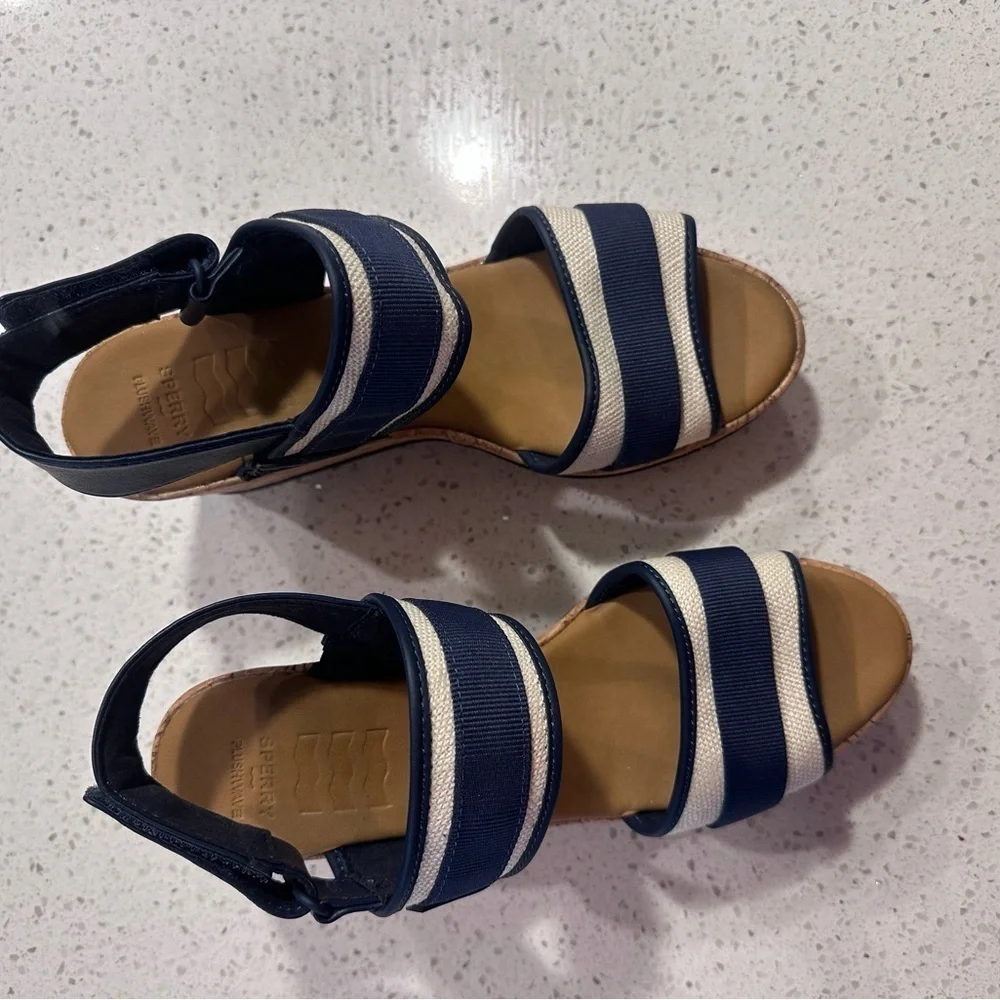 Sperry Navy and Cream Striped Sandals